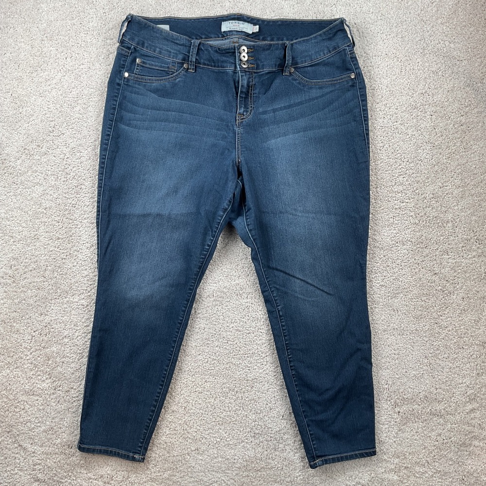 Torrid Denim Dark Wash High Rise Triple Button Skinny Jeggings Womens 22S Short